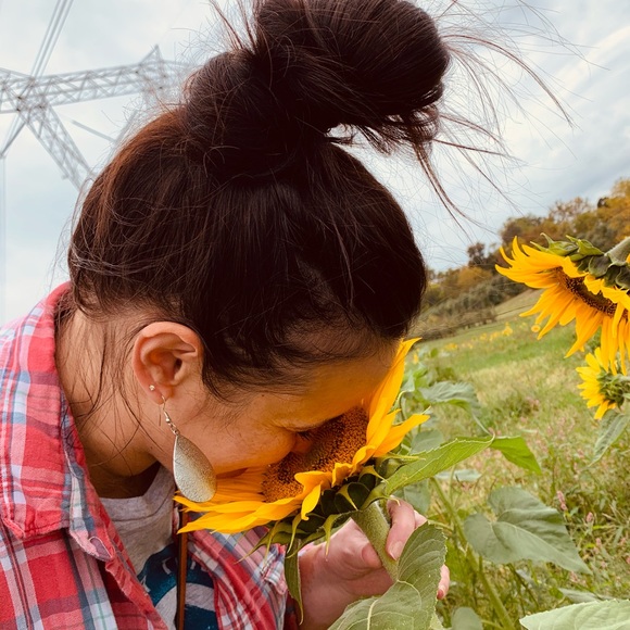 Meet your Posher, Laurie - Picture 1 of 1